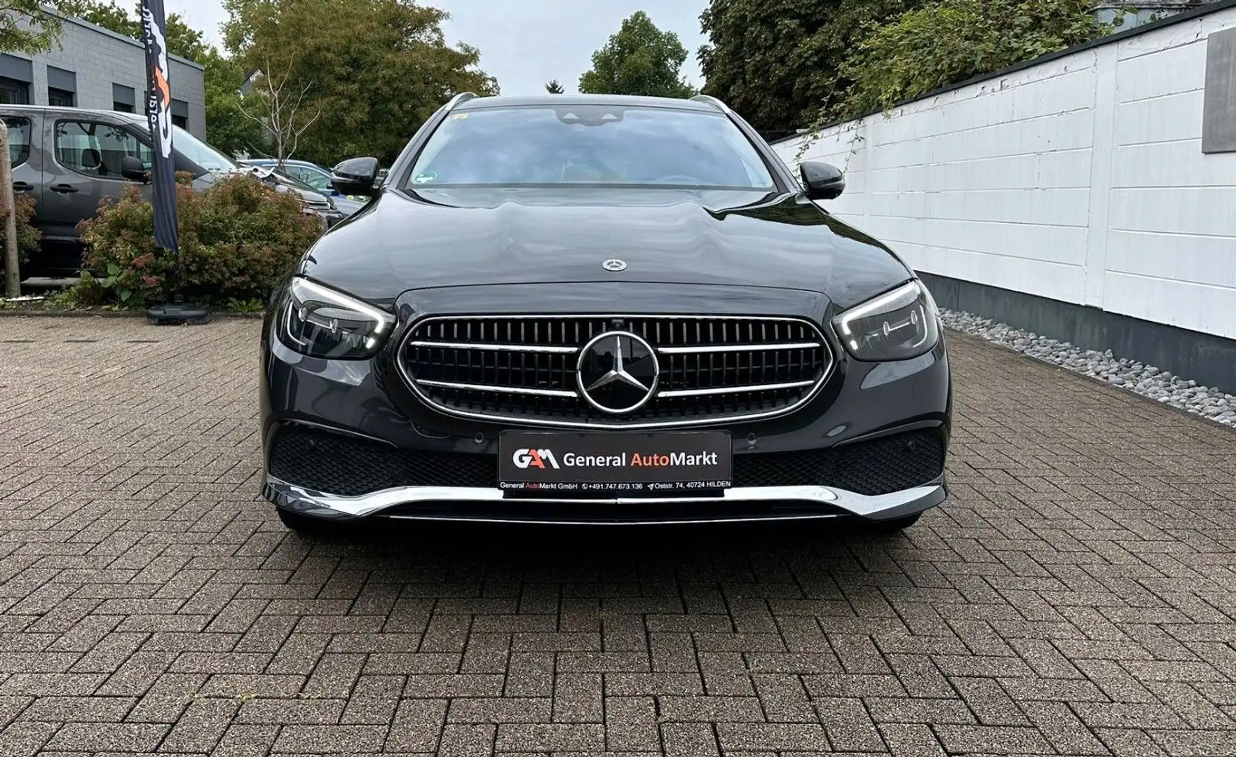 Mercedes-Benz E 300 de-4Matic/ Panorama/360°/Head-Up/Massage/ Gris - 2