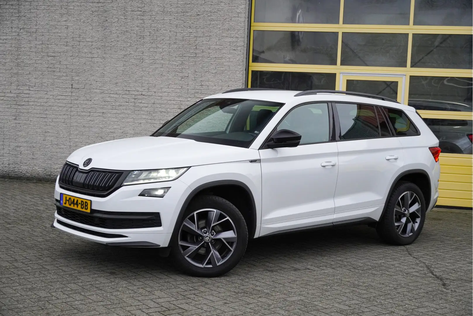 Skoda Kodiaq 1.5 TSI 150PK! Sportline Business BJ2020 Lmv 19" | Blanc - 2