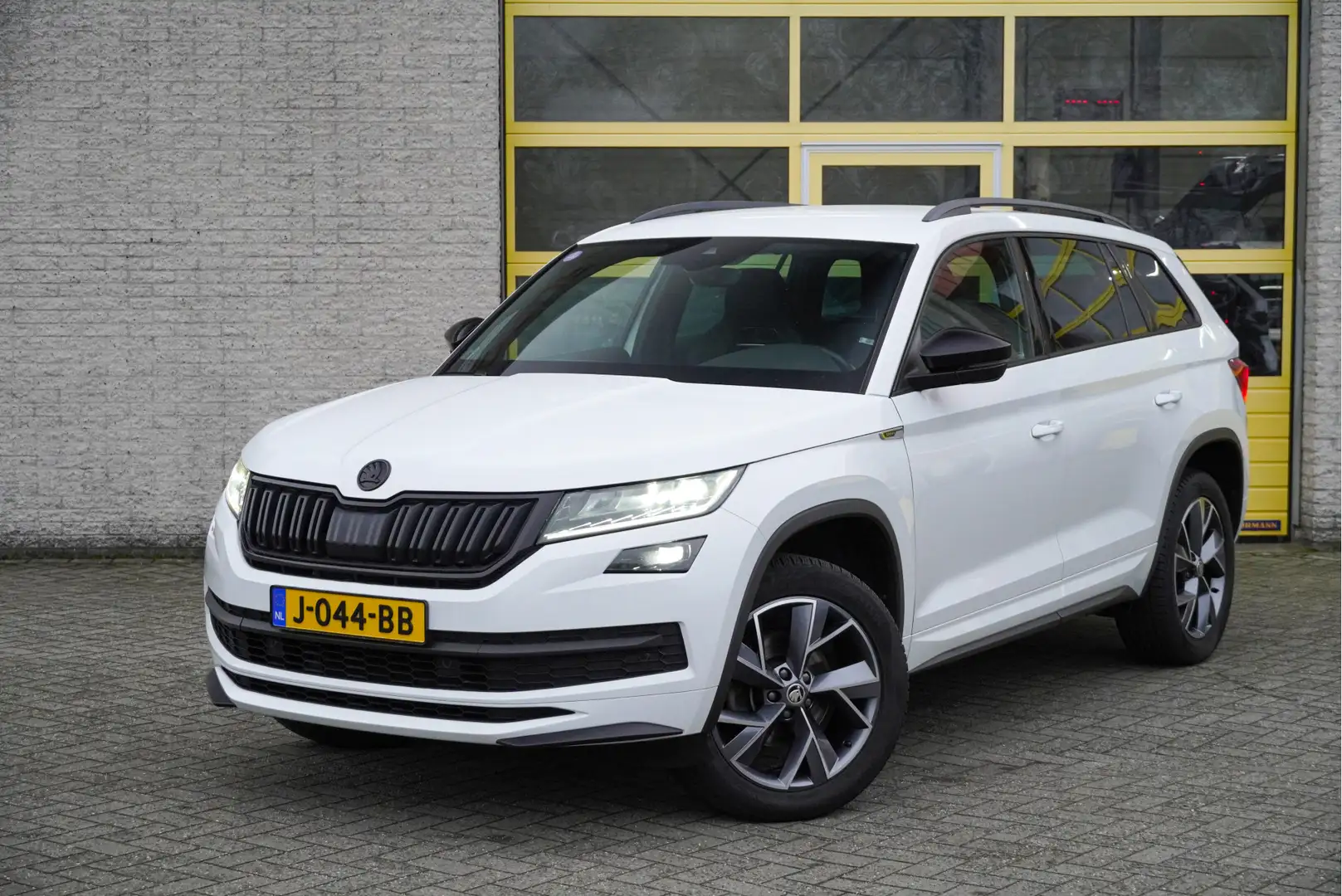Skoda Kodiaq 1.5 TSI 150PK! Sportline Business BJ2020 Lmv 19" | Blanc - 1