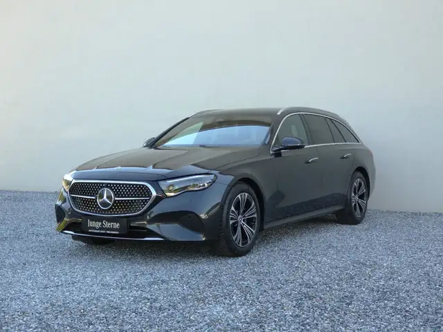 Mercedes-Benz E 220 d 4M T-Modell +360°+DigiLight+AHK+Ambiente Ansicht 3