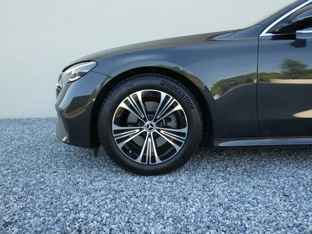 Mercedes-Benz E 220 d 4M T-Modell +360°+DigiLight+AHK+Ambiente Ansicht 24