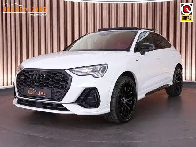 Audi Q3 main image