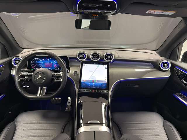 Mercedes-Benz GLC 200 — photo 9