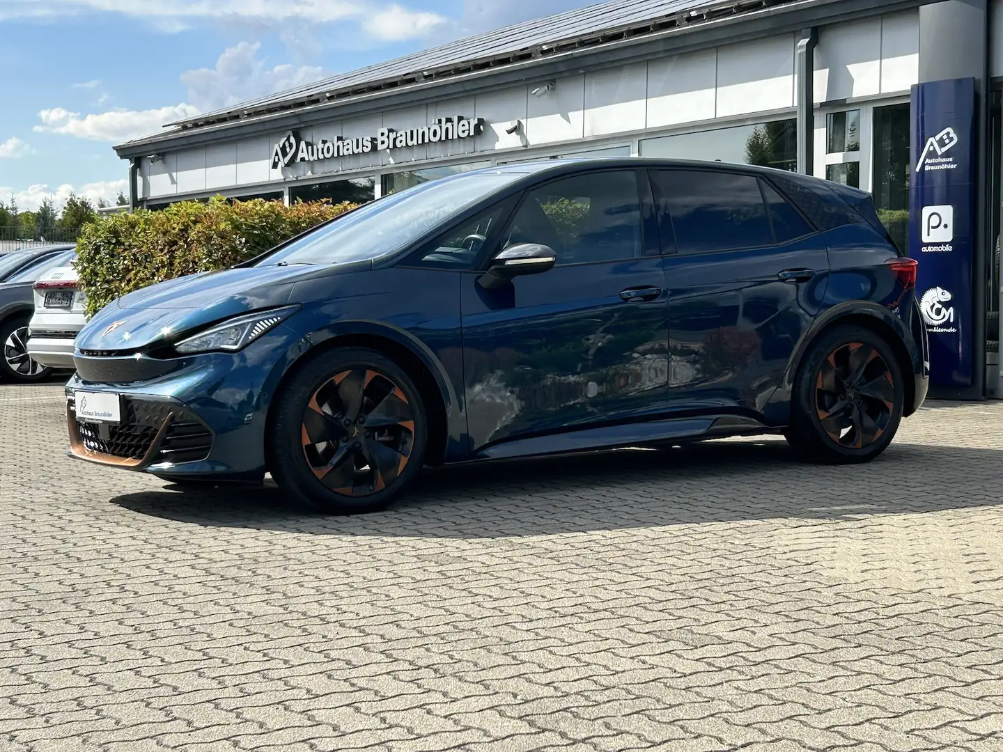 CUPRA Born 150 kW*Kamera*HUD*Wärmepumpe*Kamera* Blau - 2