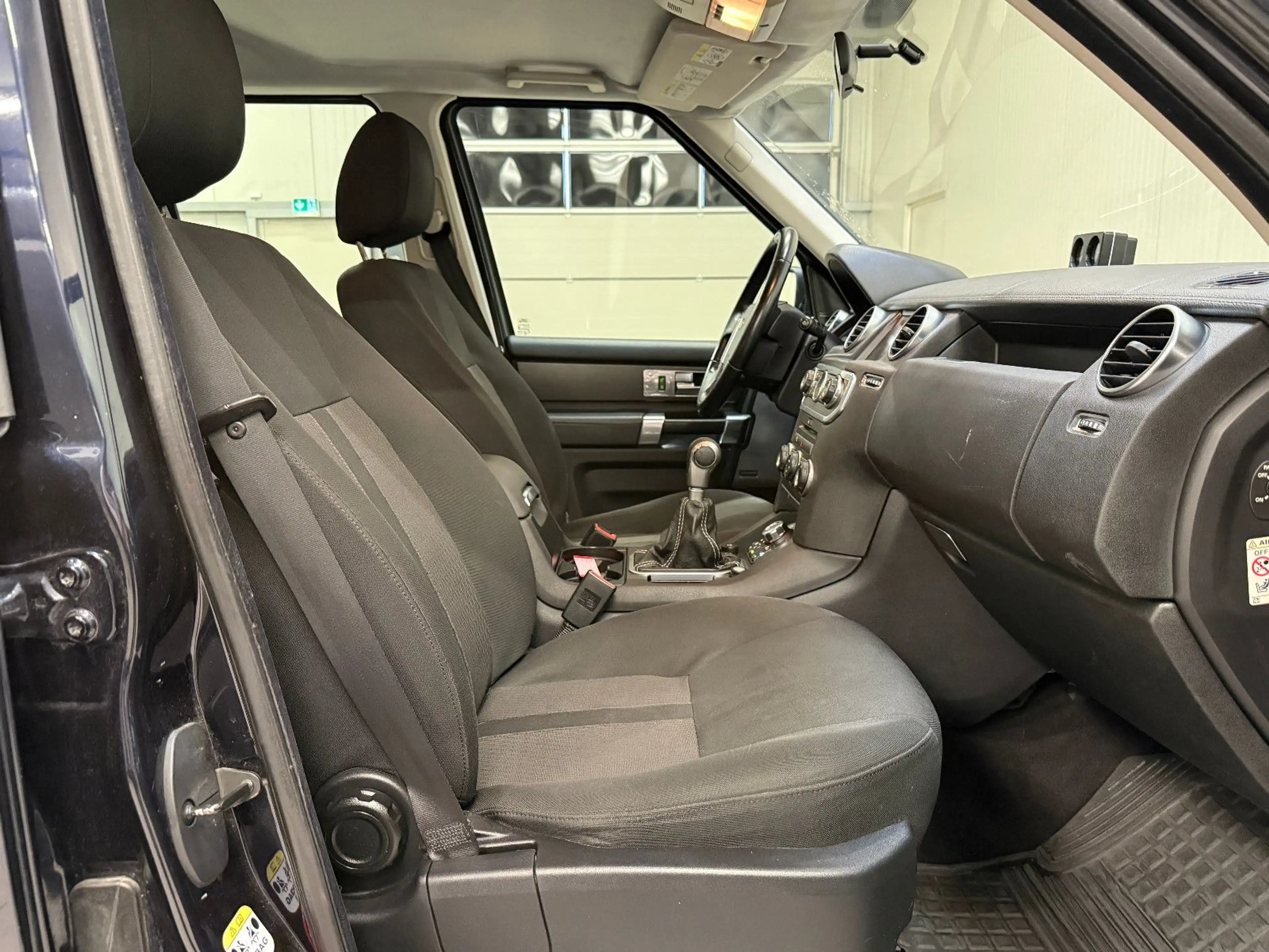 Land Rover Discovery 2.7 TDV6 S 4X4 — photo 11