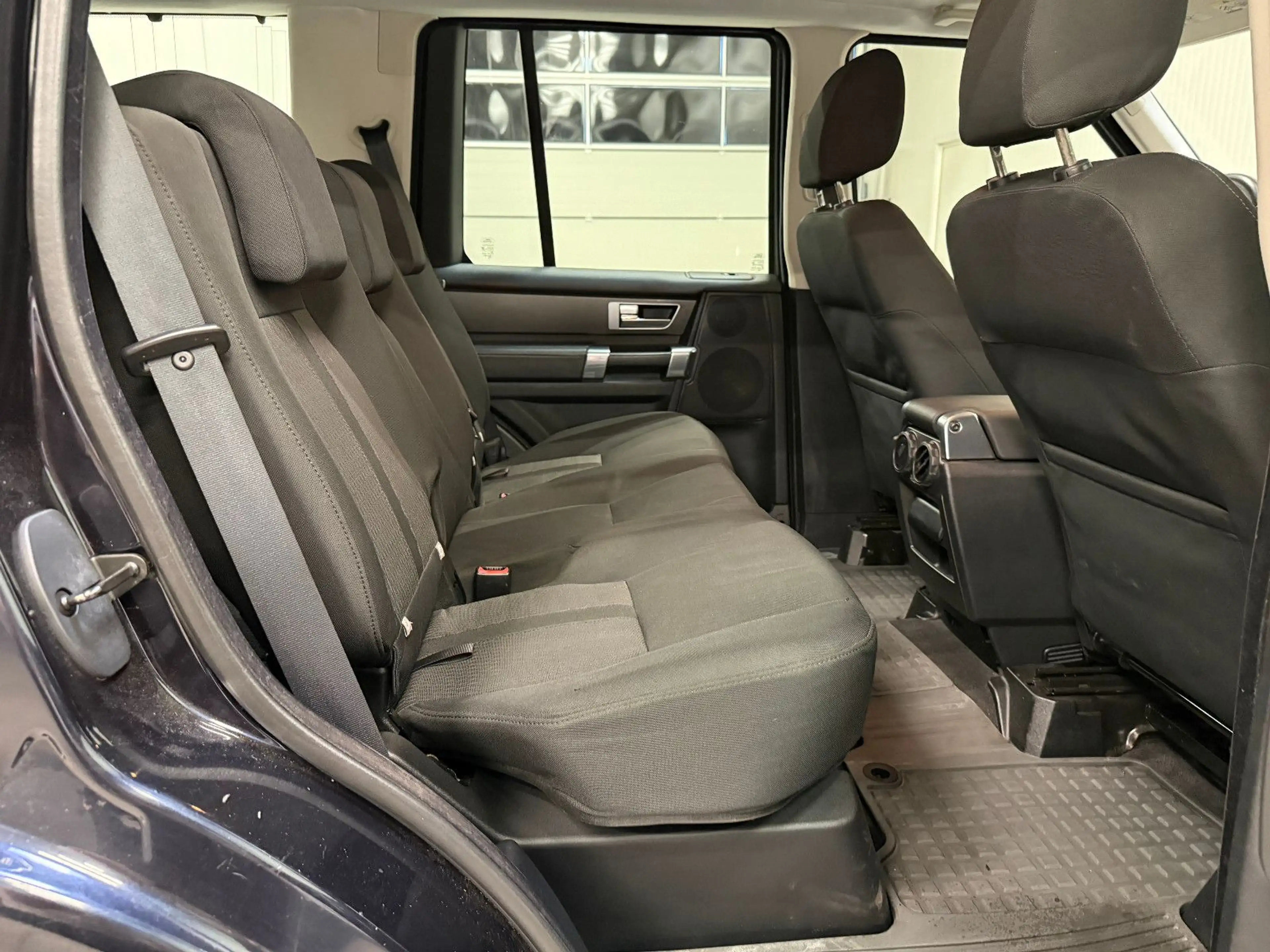 Land Rover Discovery 2.7 TDV6 S 4X4 — photo 12