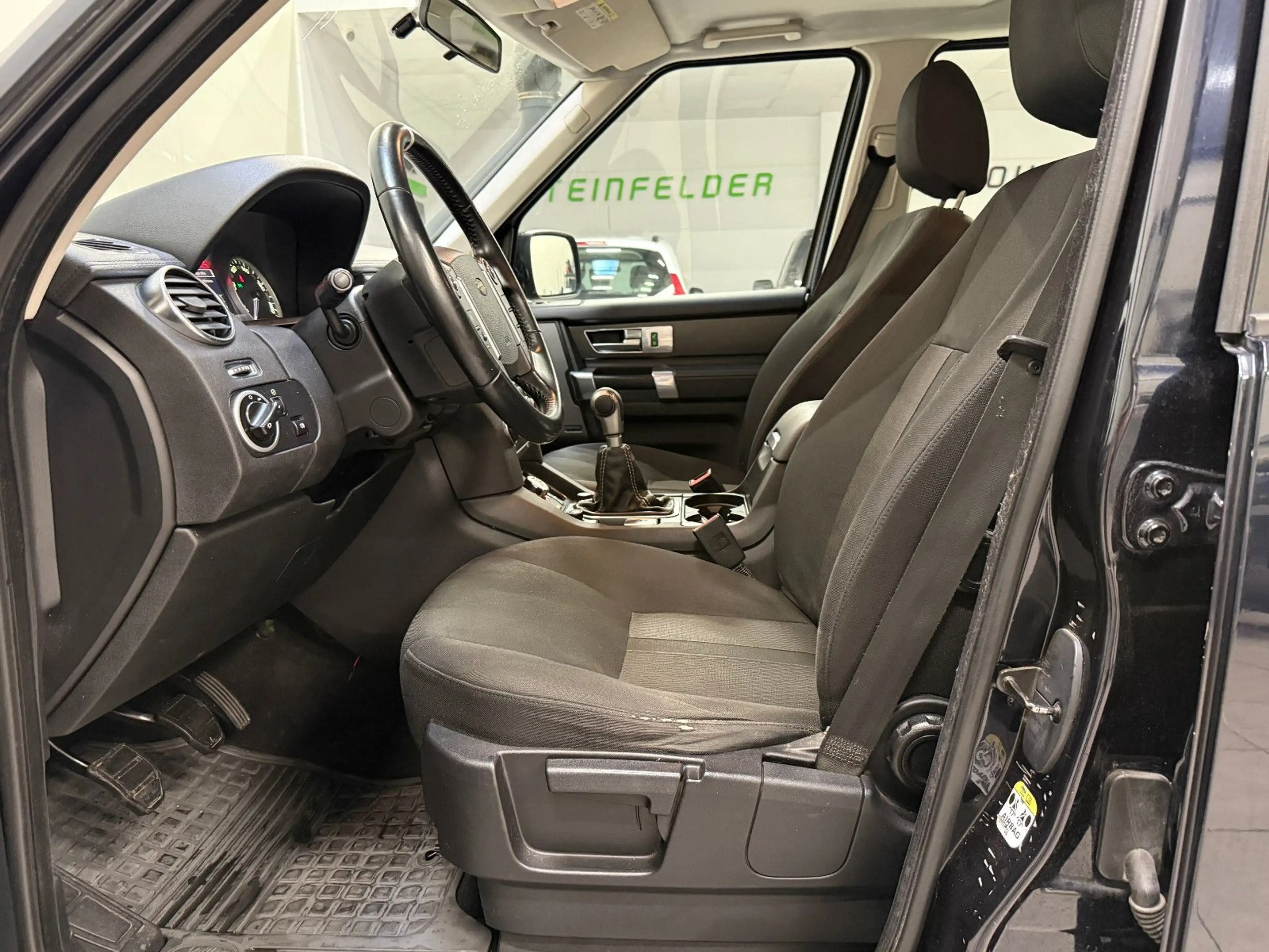 Land Rover Discovery 2.7 TDV6 S 4X4 — photo 8