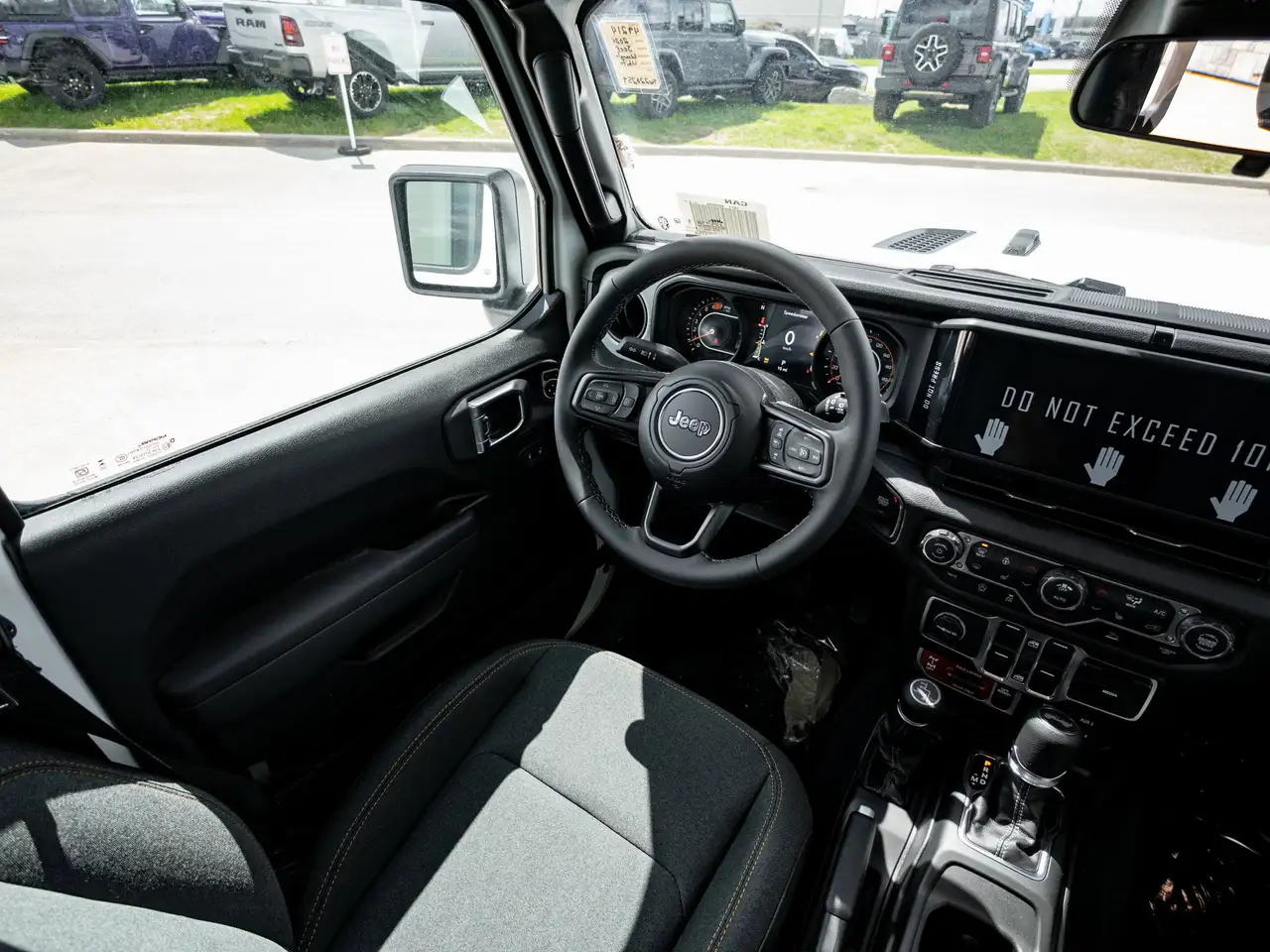 Jeep Wrangler снимка Jeep Wrangler