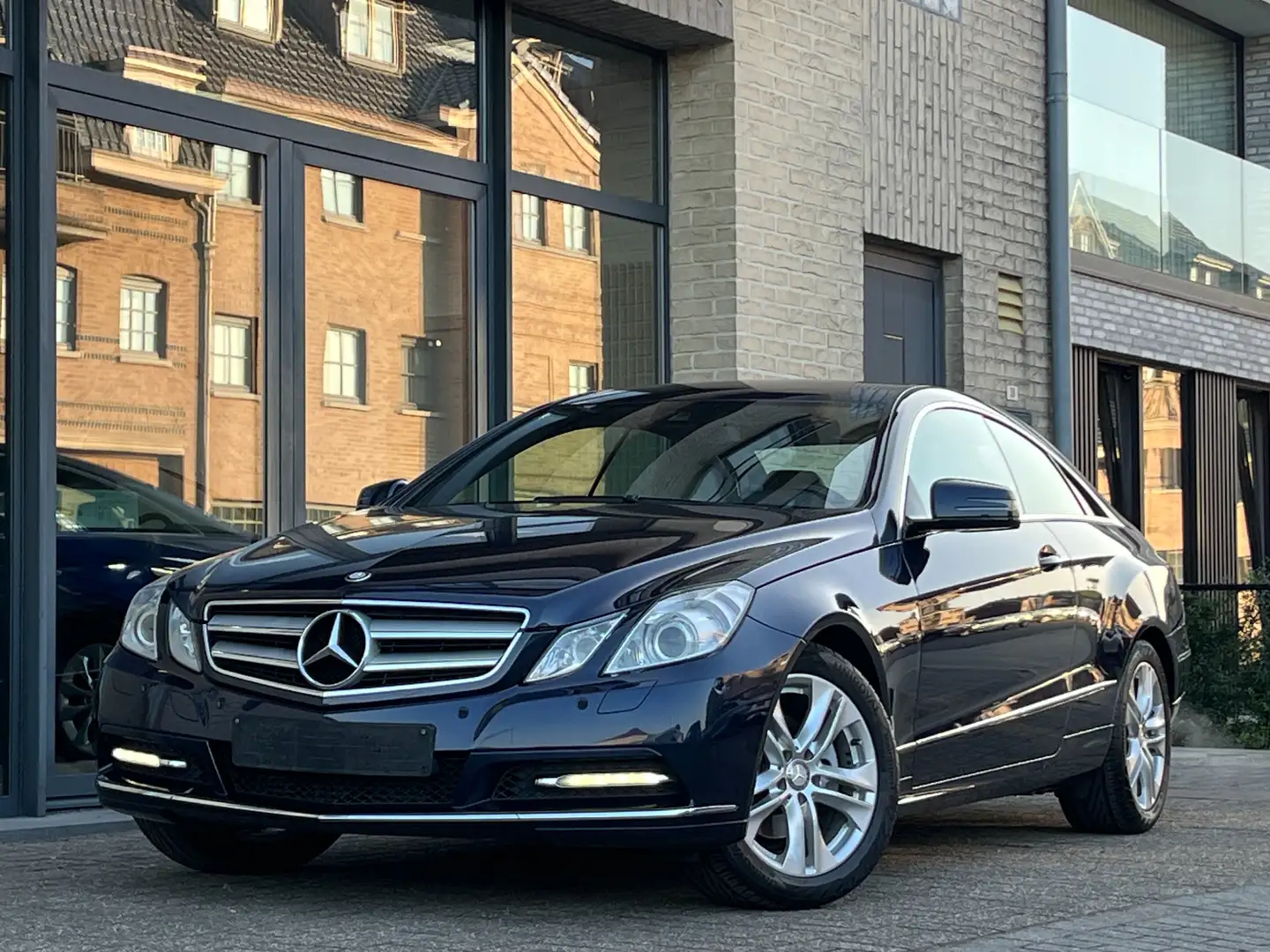 Mercedes-Benz E 250 COUPE BE Avantgarde Start/Stop *GARANTIE* Blu/Azzurro - 1