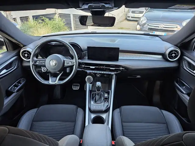 Alfa Romeo Tonale view 9