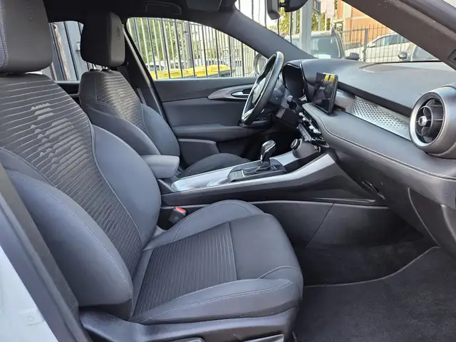 Alfa Romeo Tonale view 10