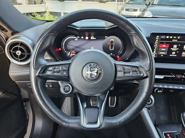 Alfa Romeo Tonale view 12