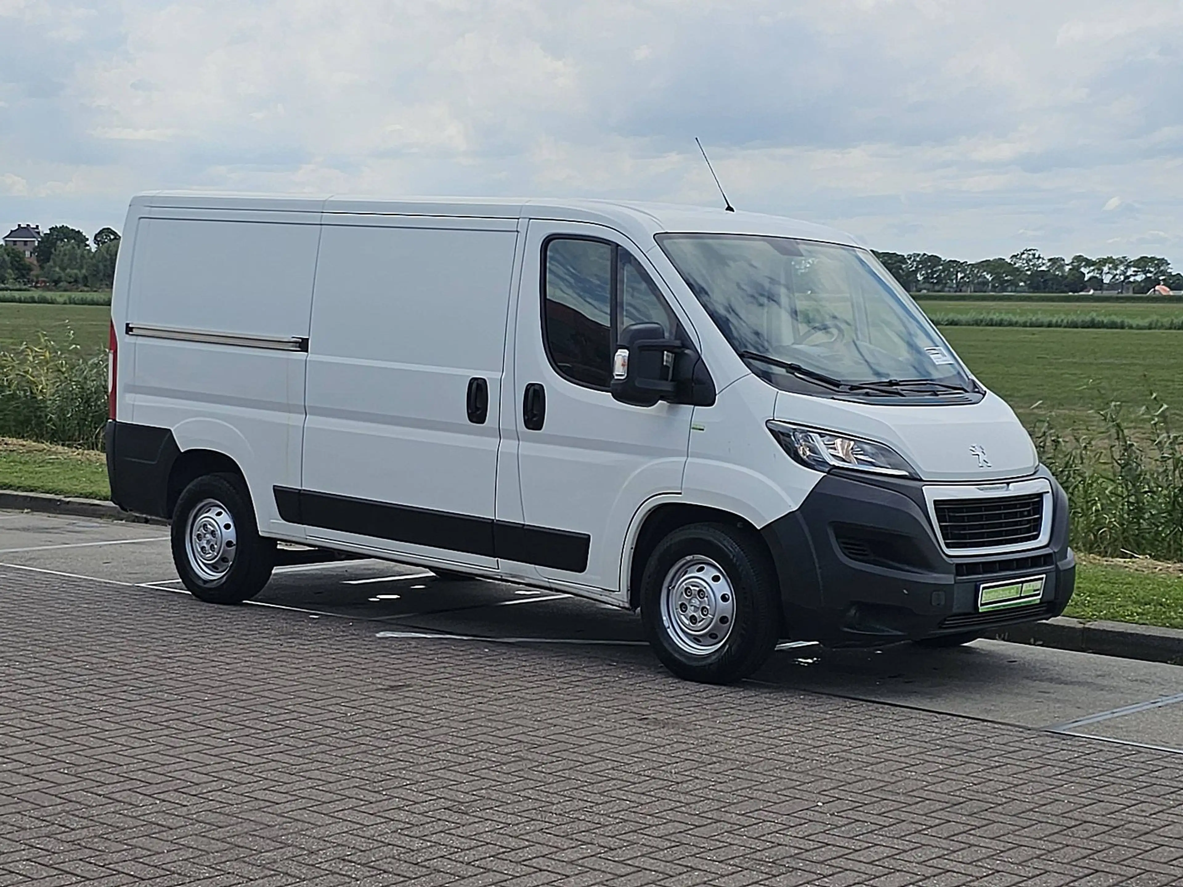 Peugeot Boxer 2.0 — photo 5