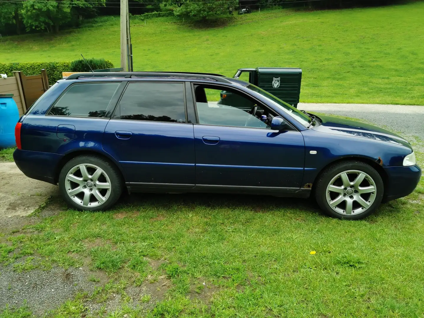 Audi A4 Avant 1.8 Albastru - 2