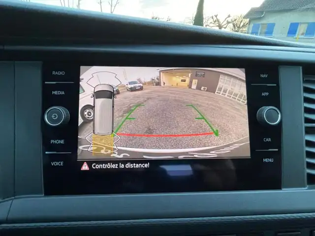 Volkswagen Transporter view 11