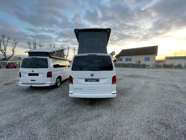 Volkswagen Transporter view 5