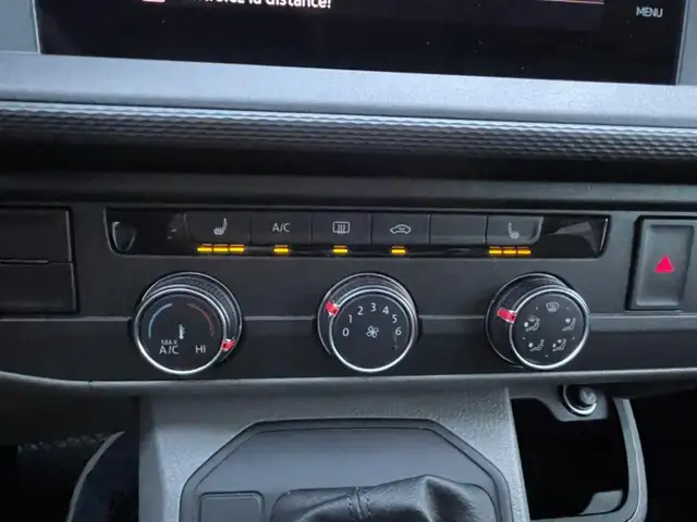 Volkswagen Transporter view 10