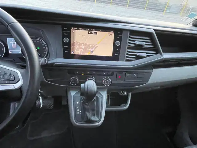 Volkswagen Transporter view 9