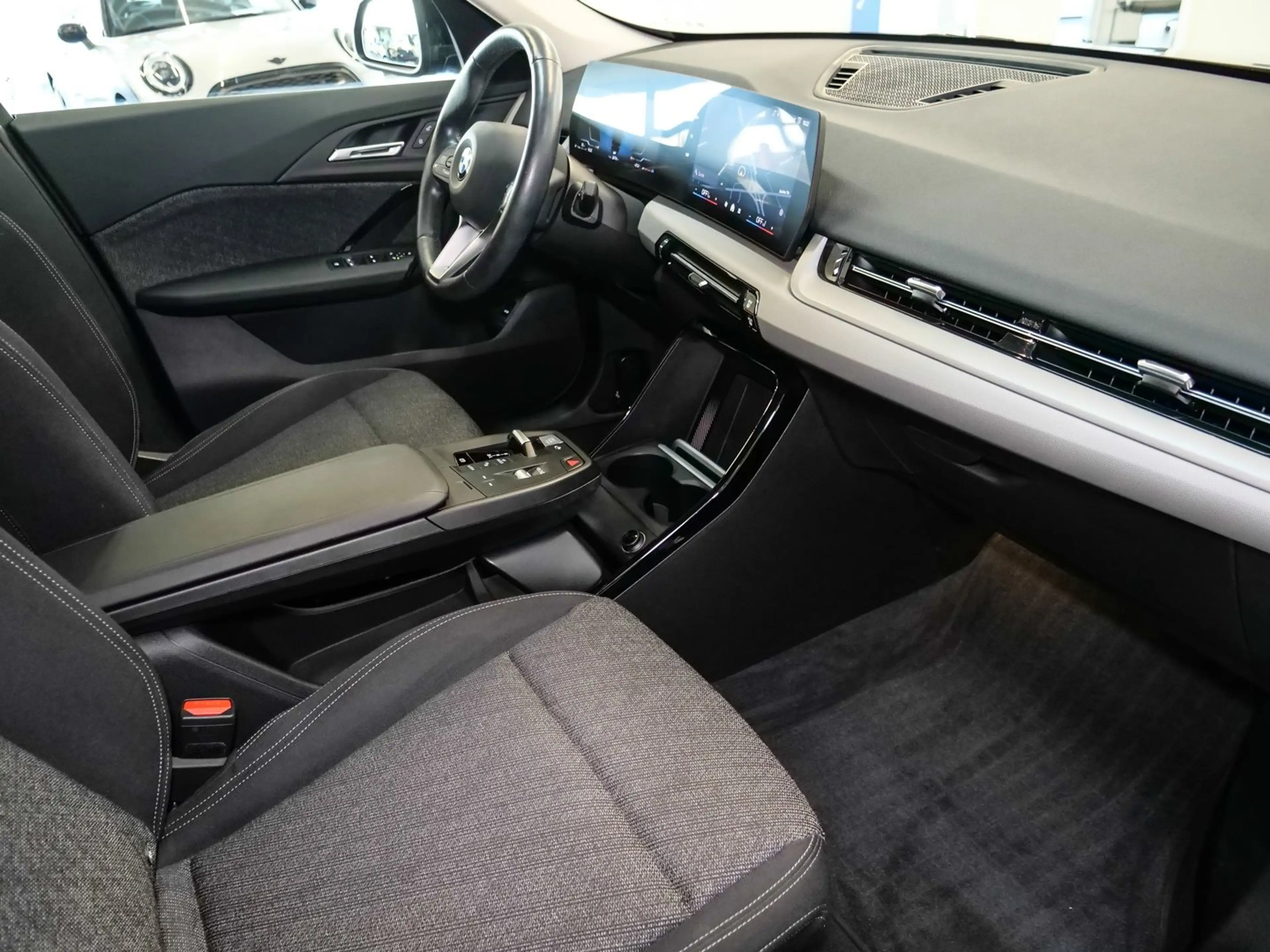 BMW X1 sDrive18i Aut Nav LED Parkass+PDC+RFK Shz — photo 16