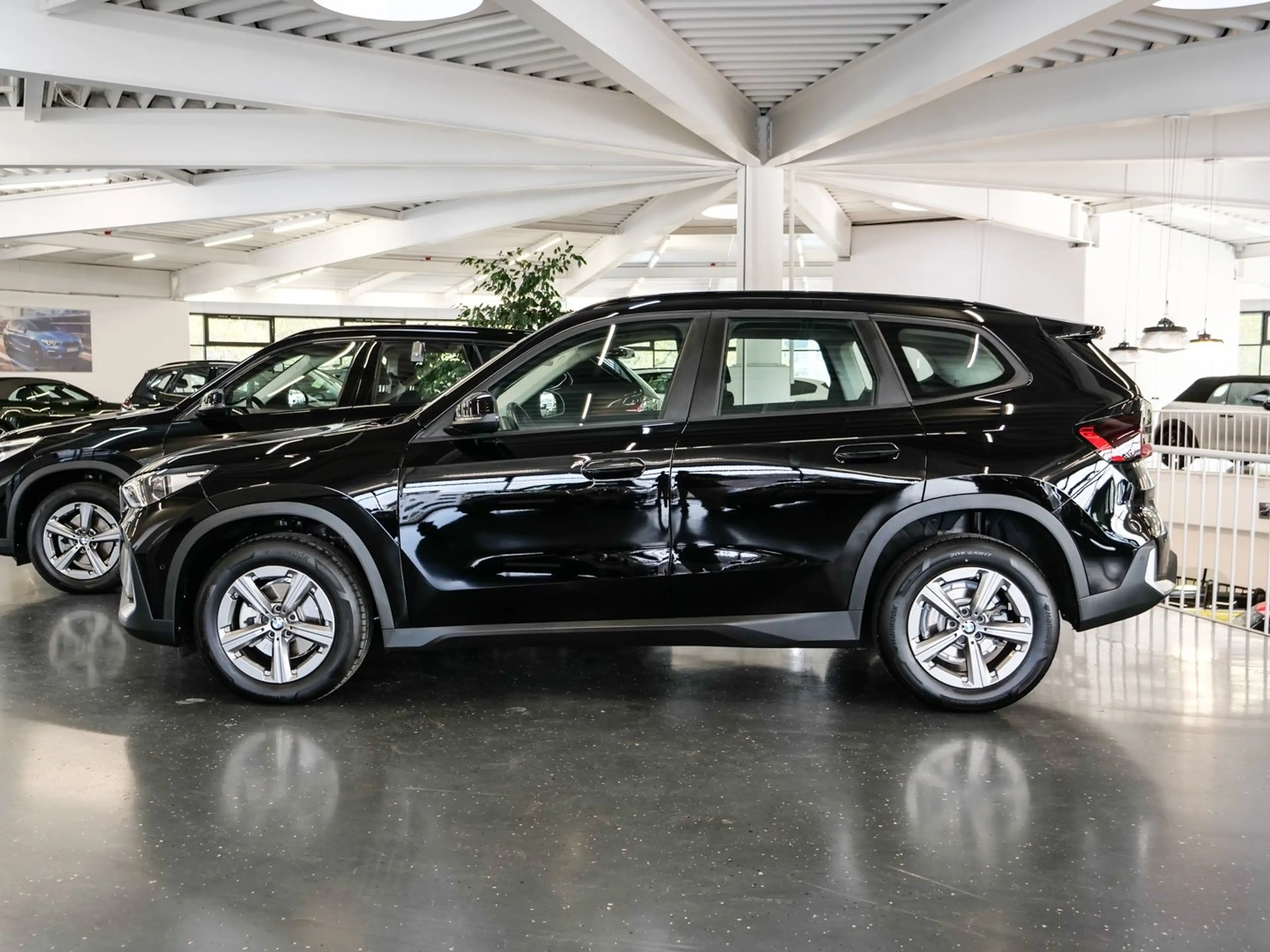 BMW X1 sDrive18i Aut Nav LED Parkass+PDC+RFK Shz — photo 4