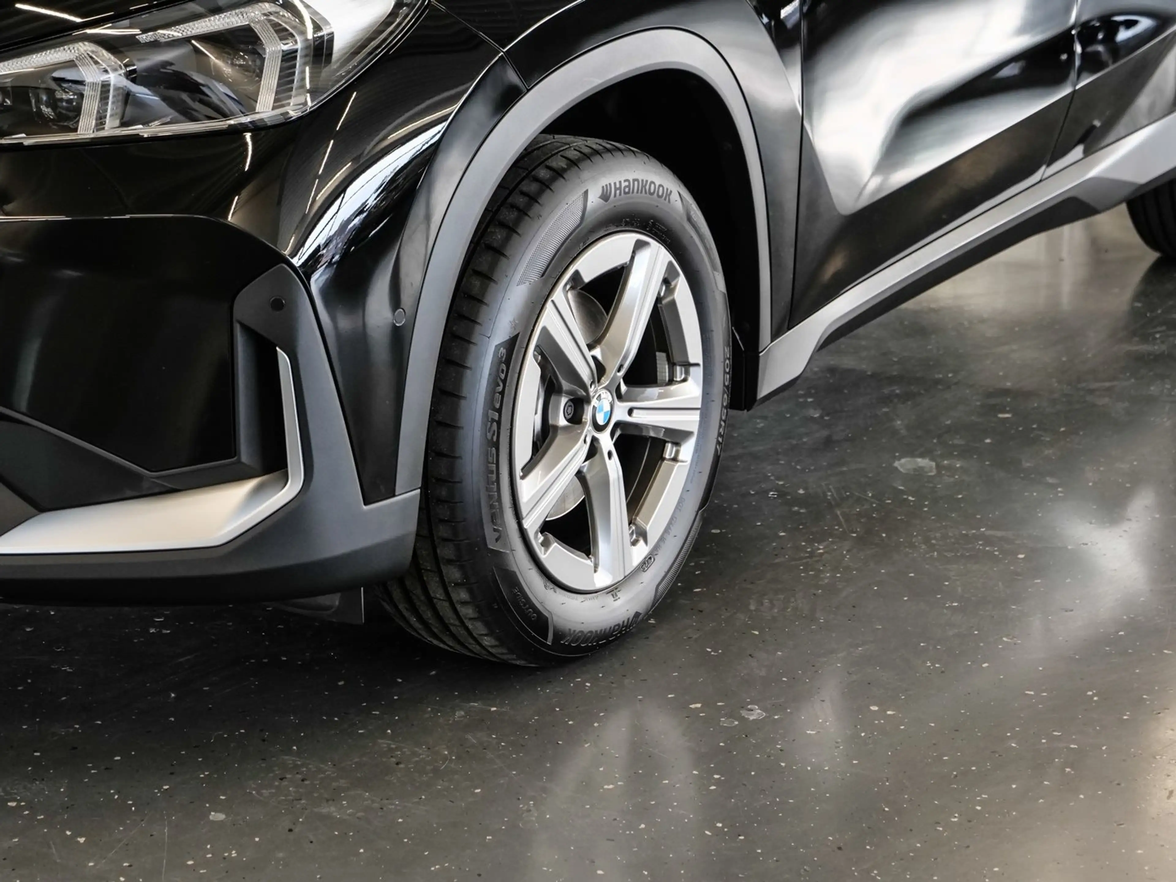 BMW X1 sDrive18i Aut Nav LED Parkass+PDC+RFK Shz — photo 6