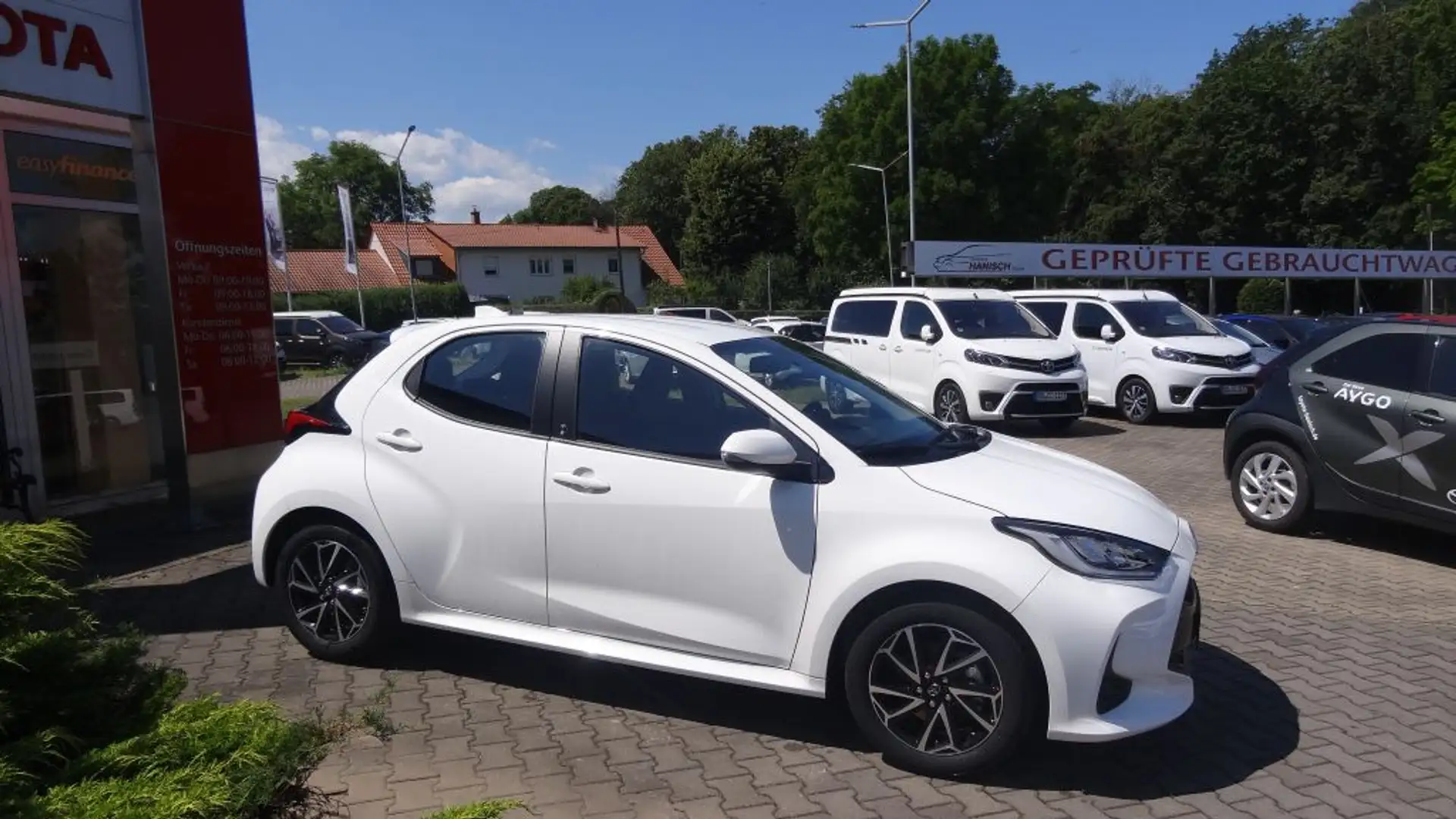 Toyota Yaris Hybrid 1.5 VVT-i Team Deutschland Weiß - 2