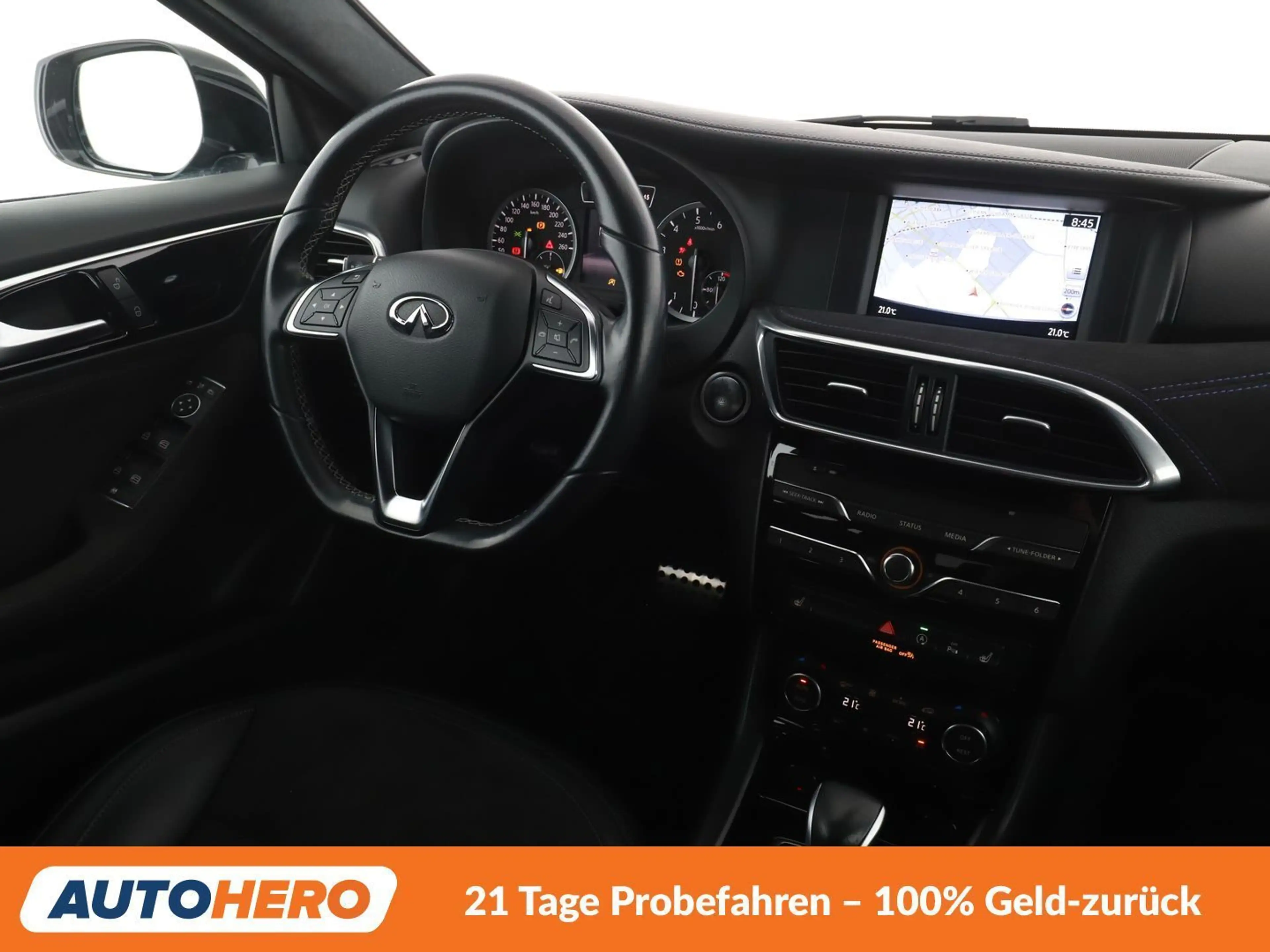 Infiniti Q30 1.6 Sport — photo 13