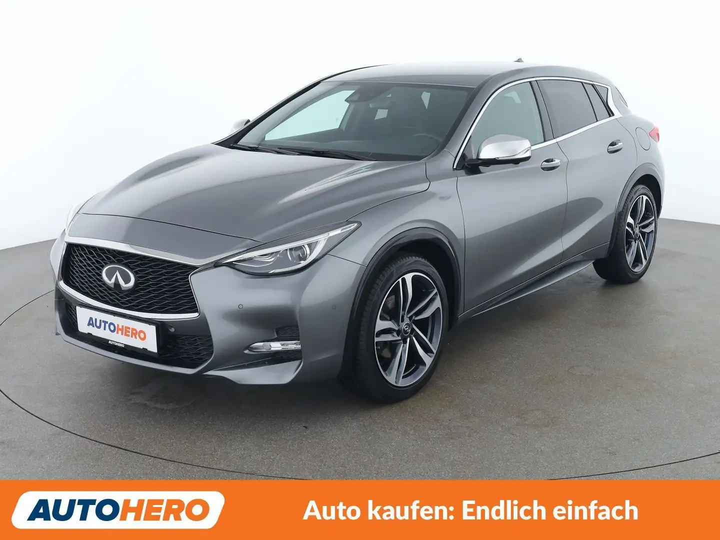Infiniti Q30 1.6 Sport Grau - 1