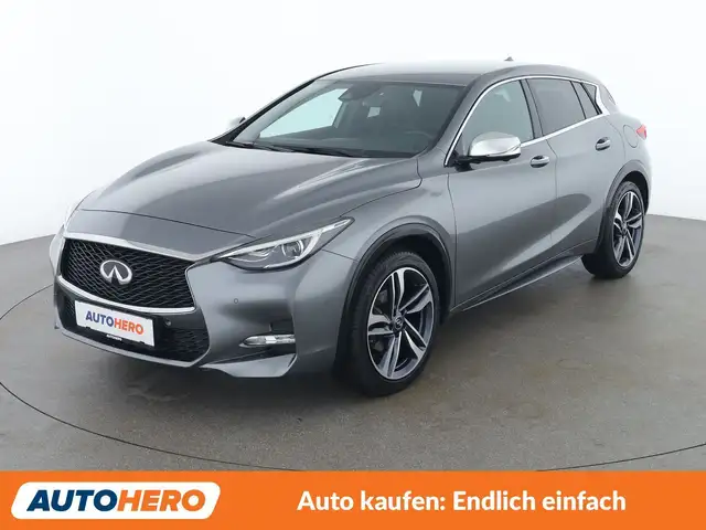 Infiniti Q30 1.6 Sport