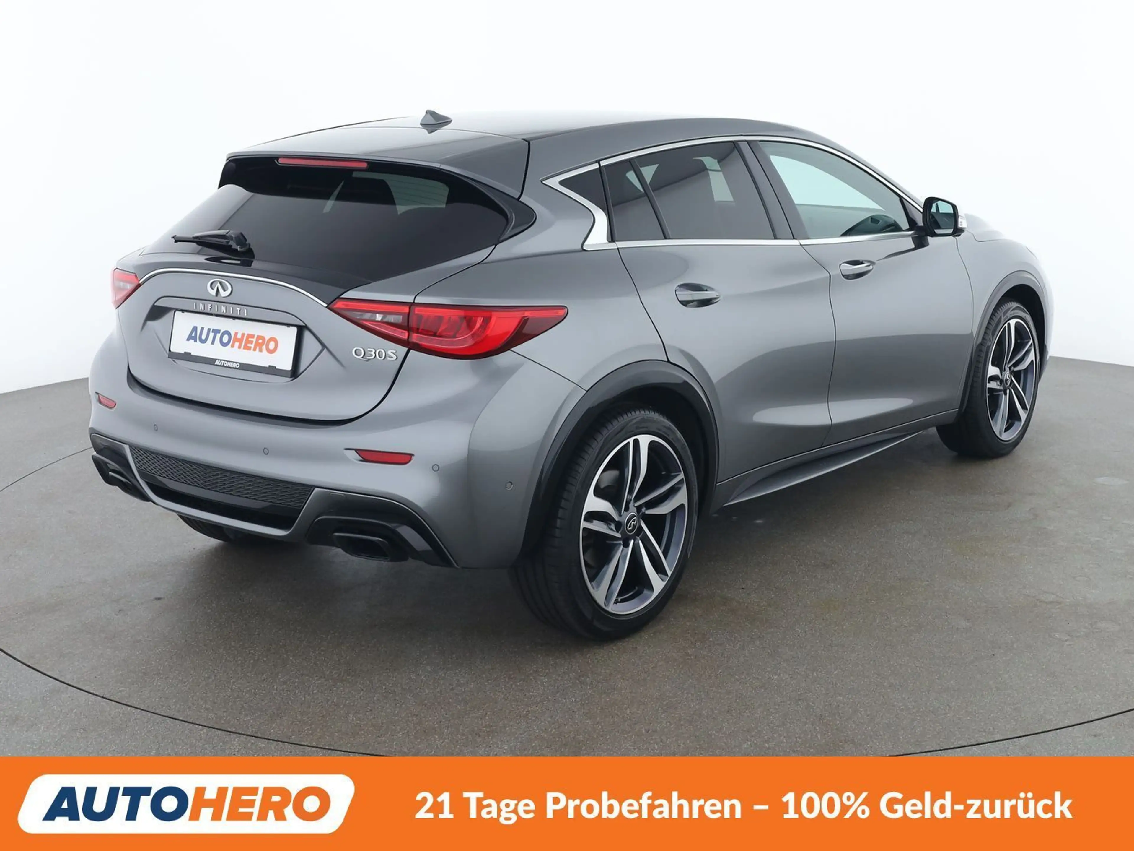 Infiniti Q30 1.6 Sport — photo 6