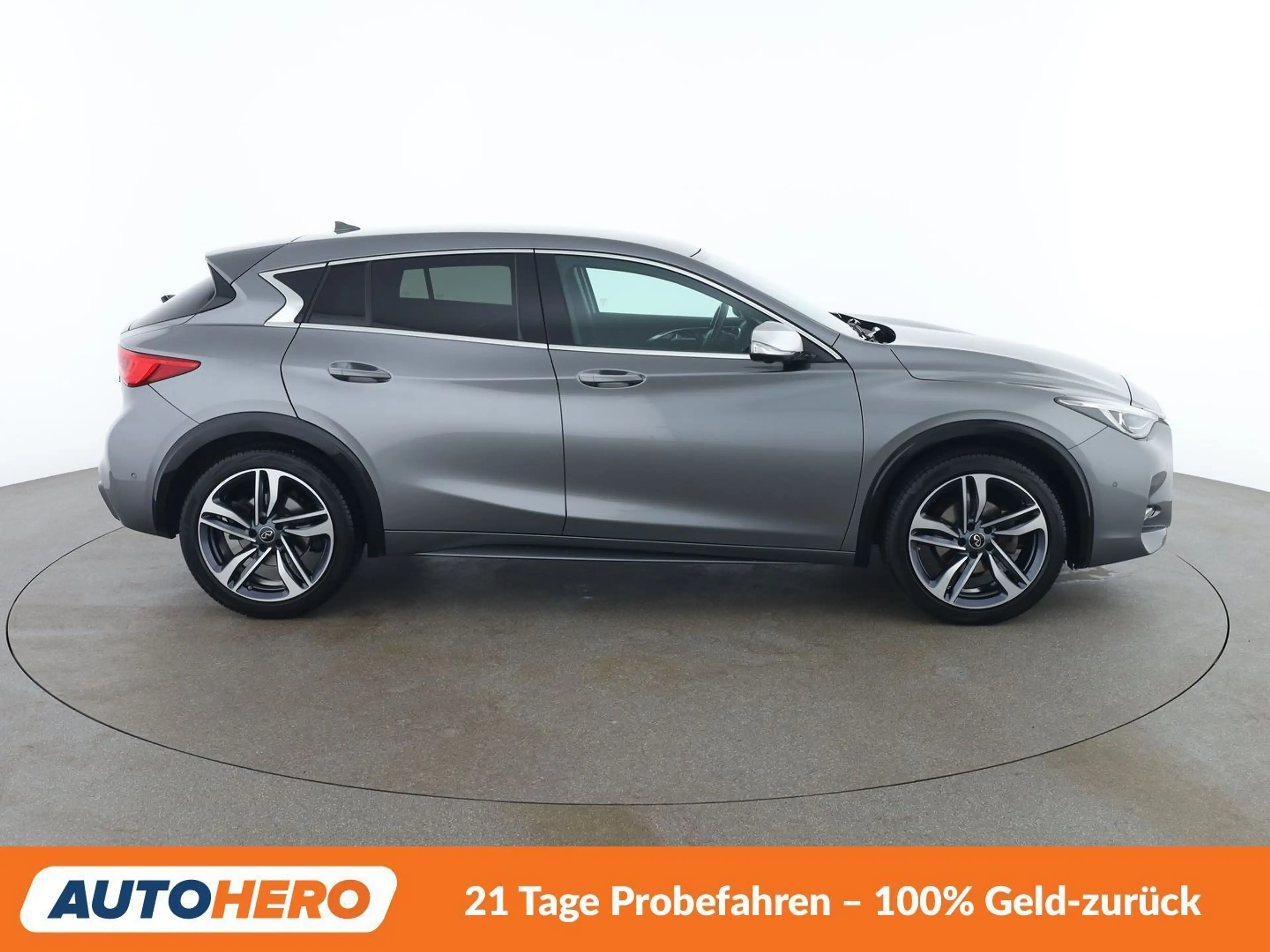 Infiniti Q30 1.6 Sport — photo 7