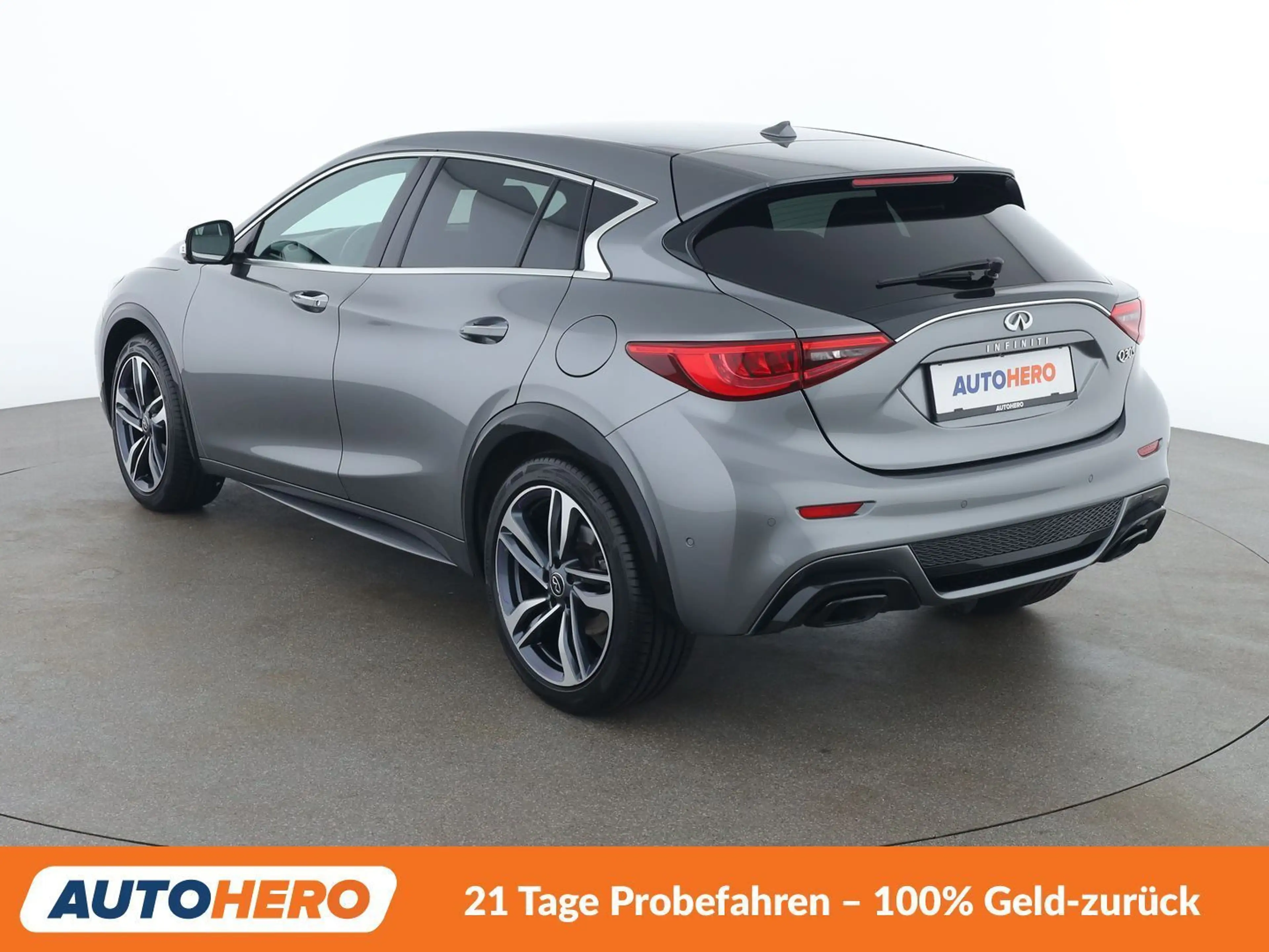 Infiniti Q30 1.6 Sport — photo 4