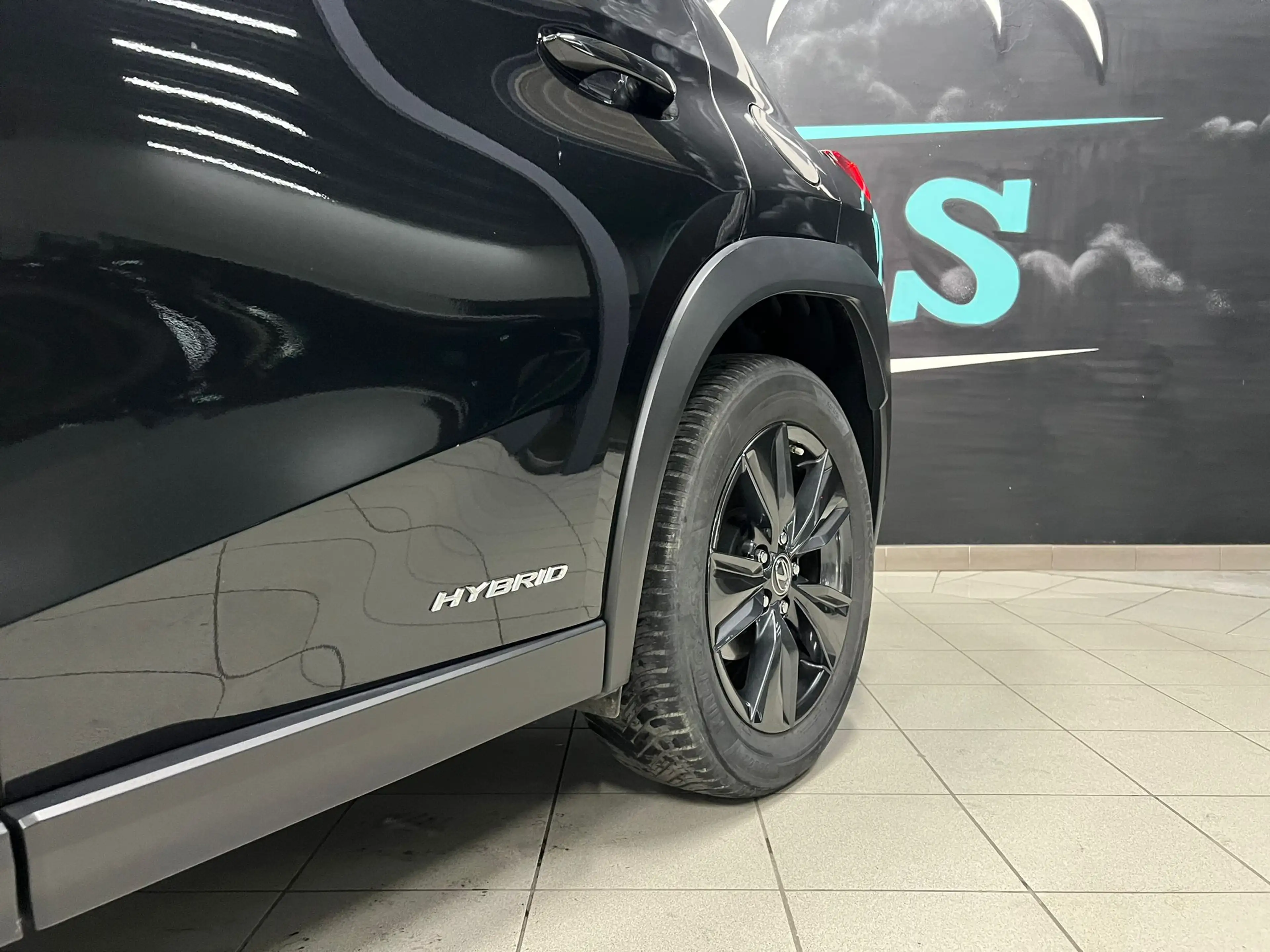 Lexus UX 250h UX 250h 2.0i FWD Black Line — photo 15