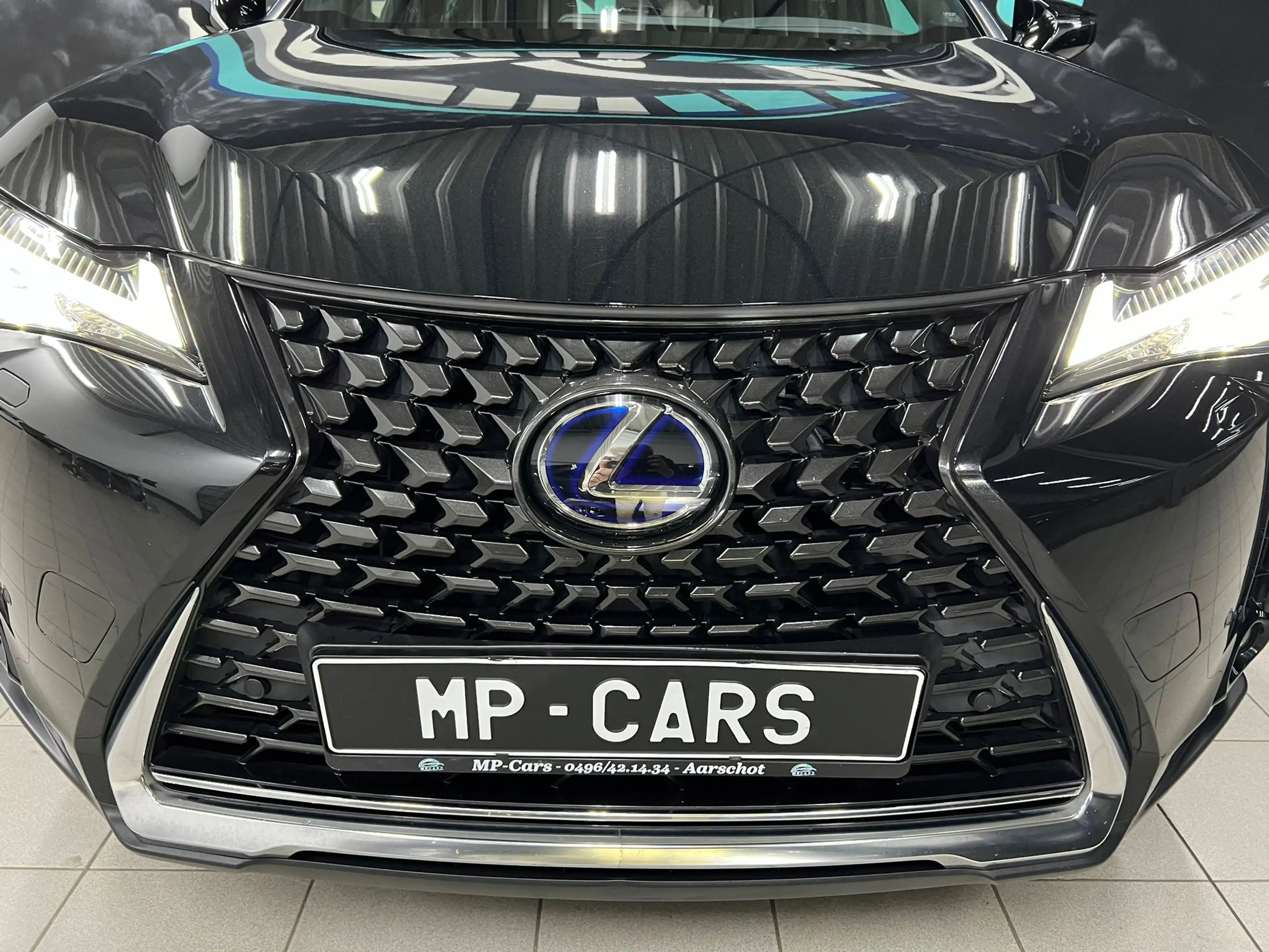 Lexus UX 250h UX 250h 2.0i FWD Black Line — photo 14