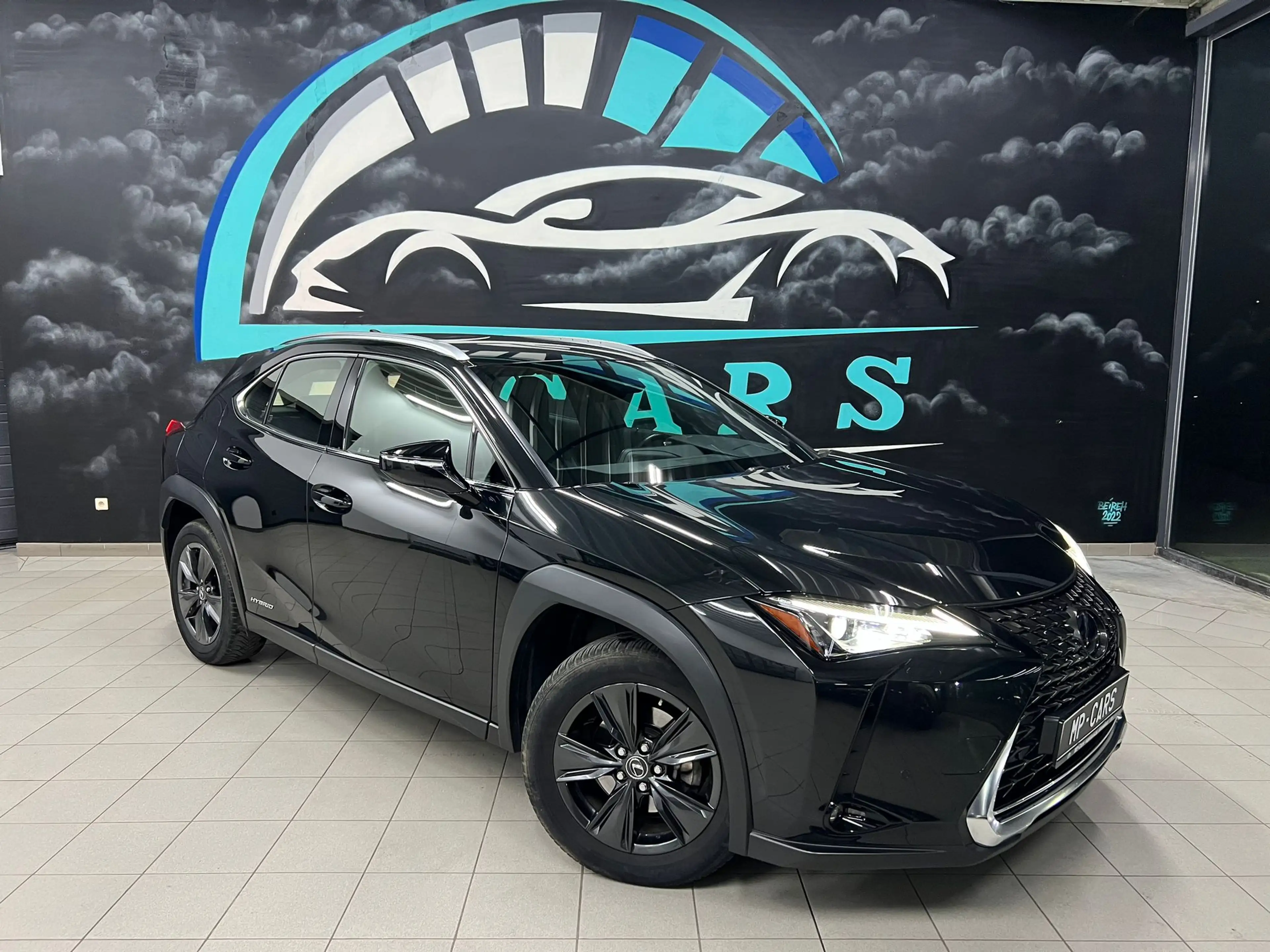 Lexus UX 250h UX 250h 2.0i FWD Black Line — photo 4