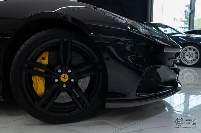 Ferrari Portofino view 13