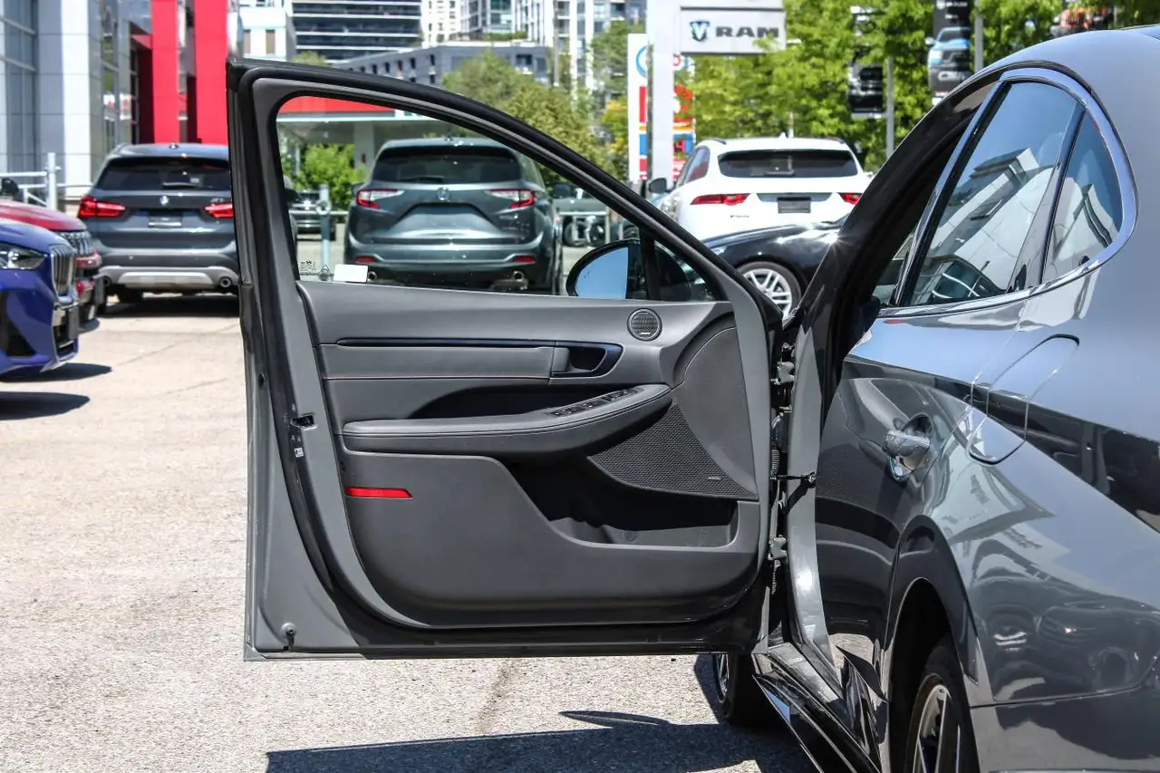Hyundai SONATA снимка Hyundai SONATA