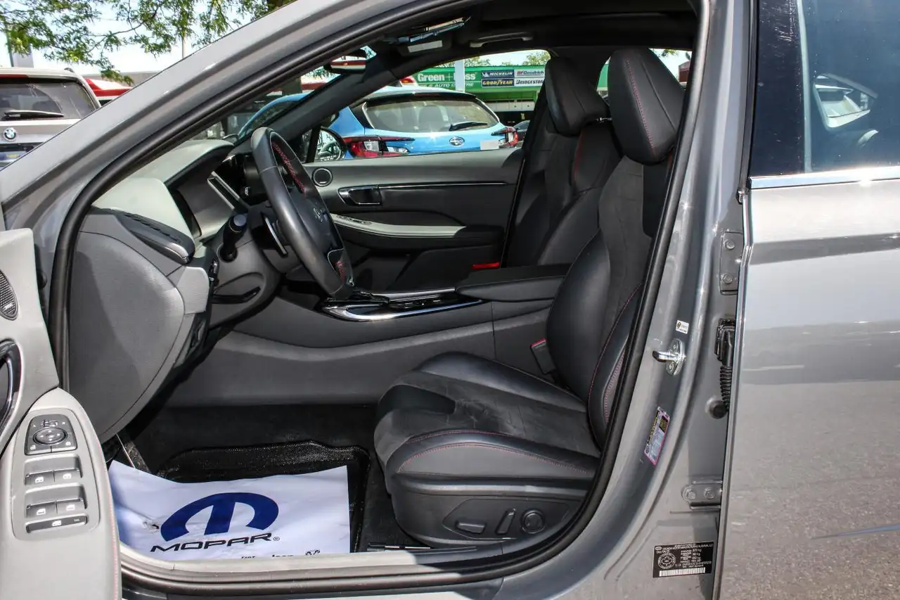 Hyundai SONATA снимка Hyundai SONATA