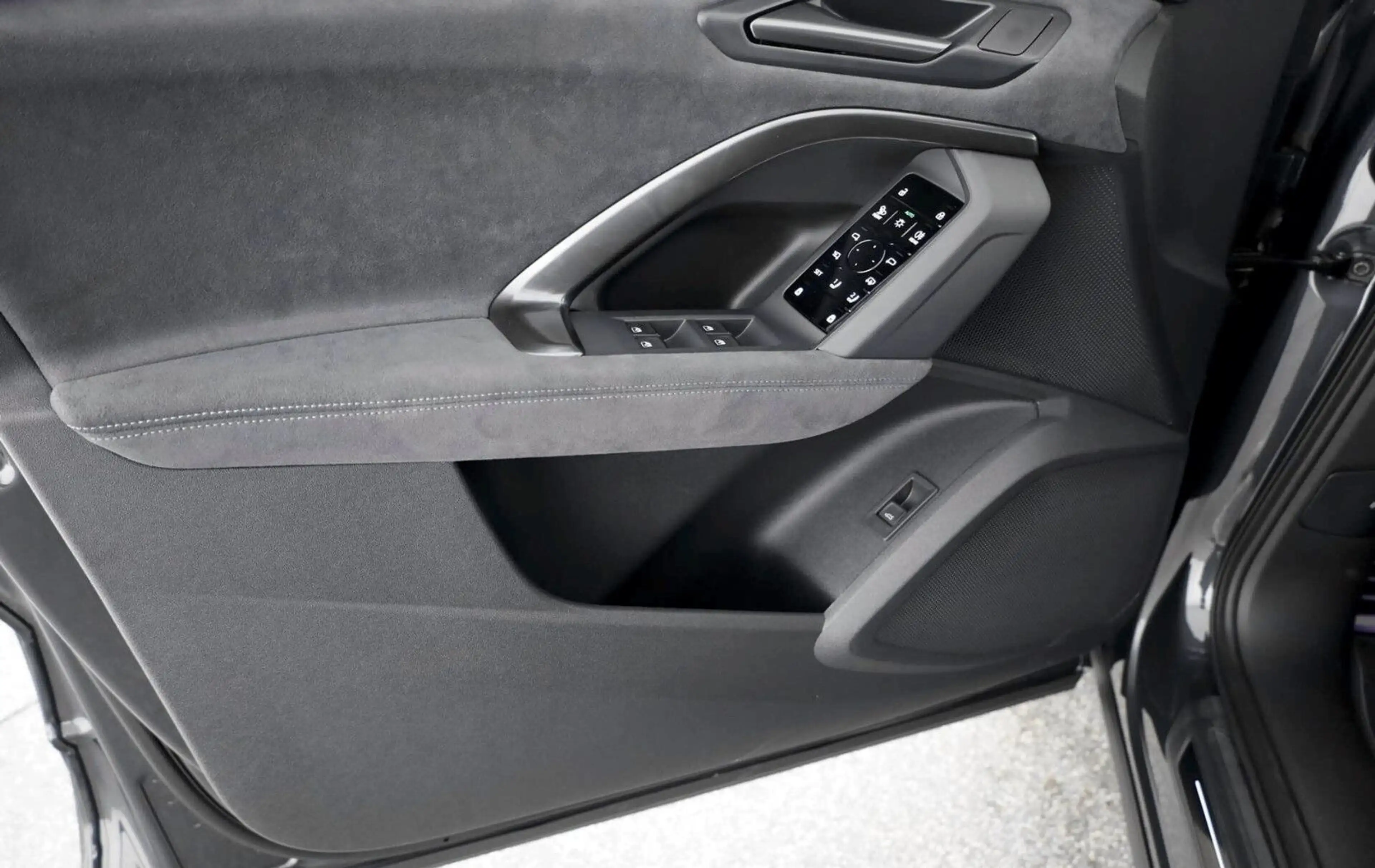 Audi SQ5 3.0 TFSI quattro EDITION ONE — photo 14