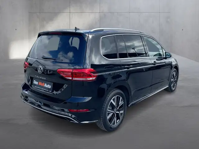 Volkswagen Touran view 5