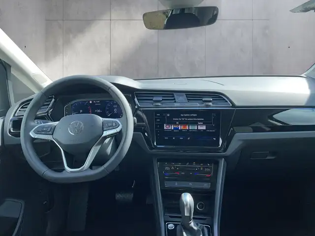 Volkswagen Touran view 11