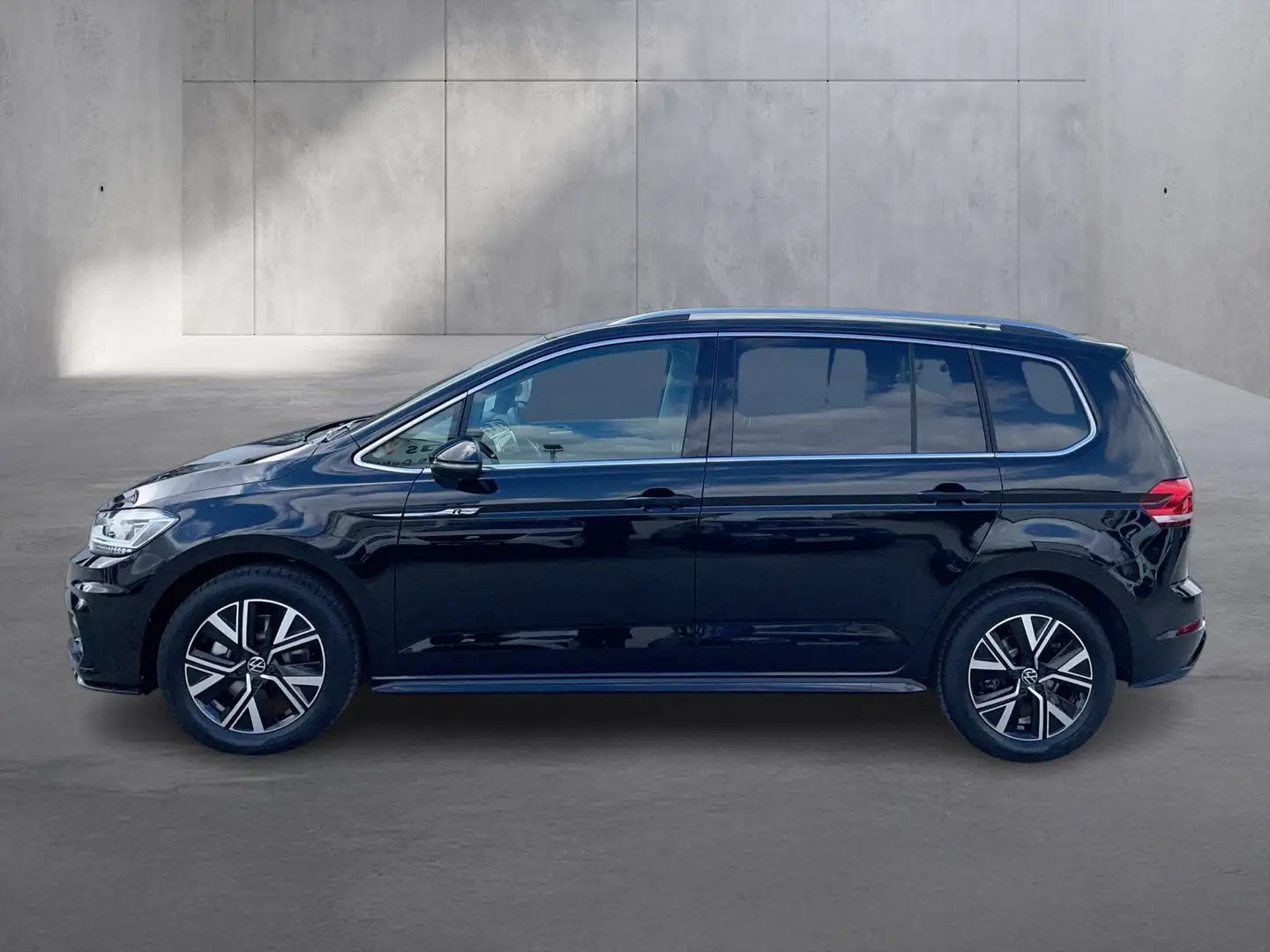 Volkswagen Touran R-Line TSI DSG Schwarz - 2