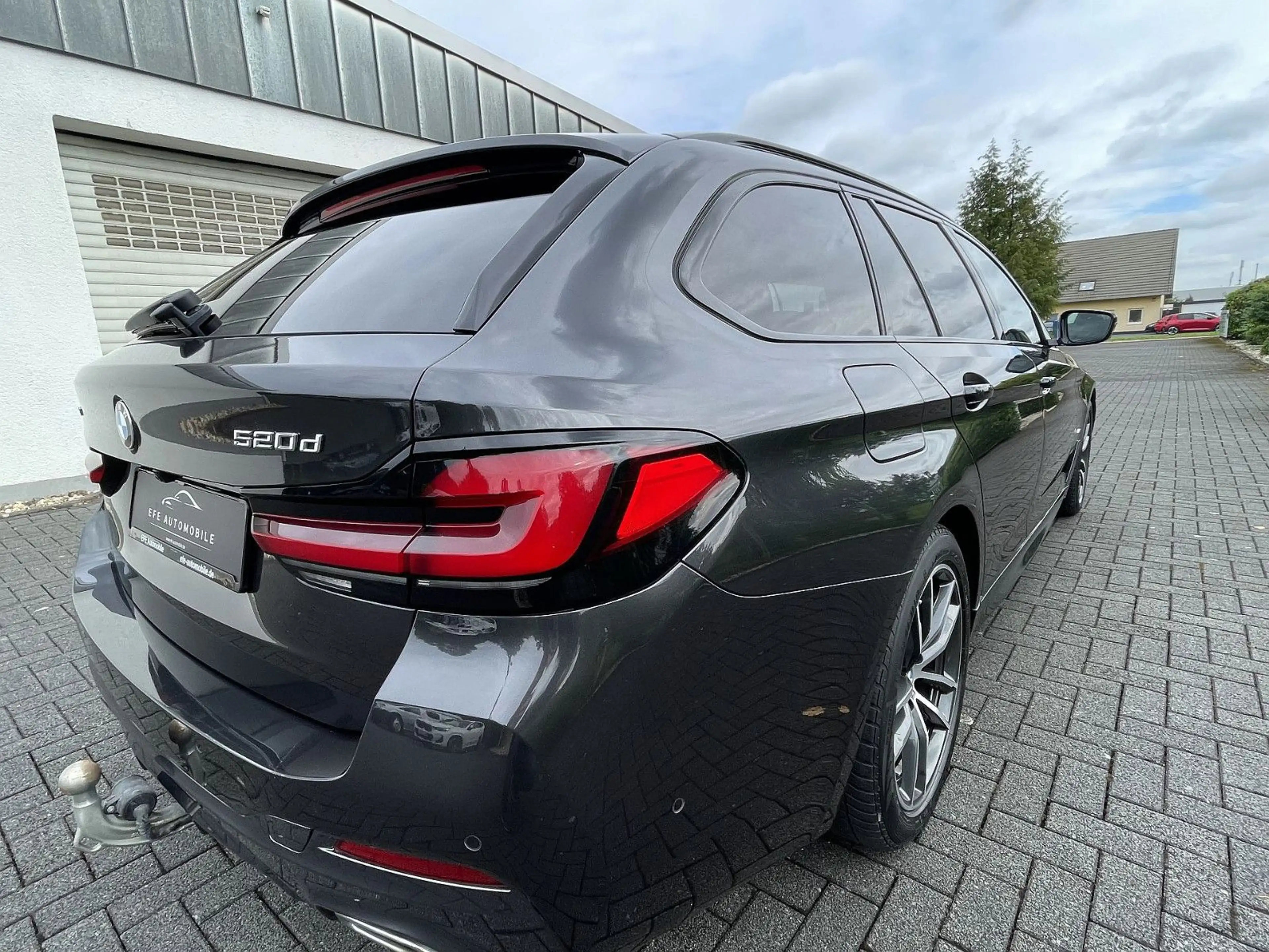 BMW 520 xdA M Sport KOMFS*SITZBLFT*PANO*AHK*LASER*HUD — photo 9