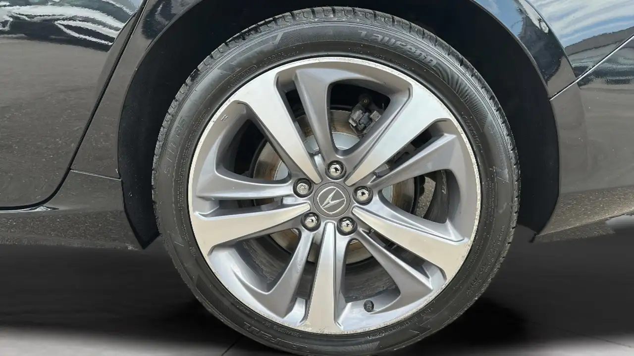 Acura TLX снимка Acura TLX