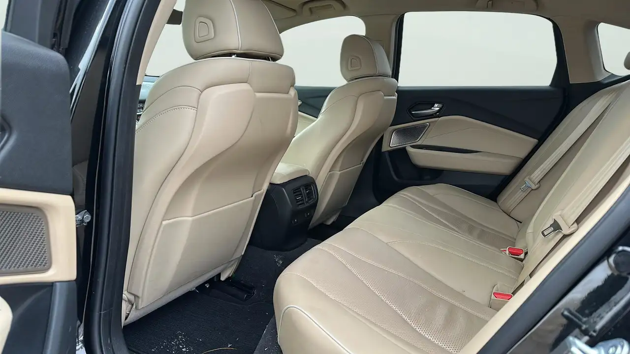 Acura TLX снимка Acura TLX