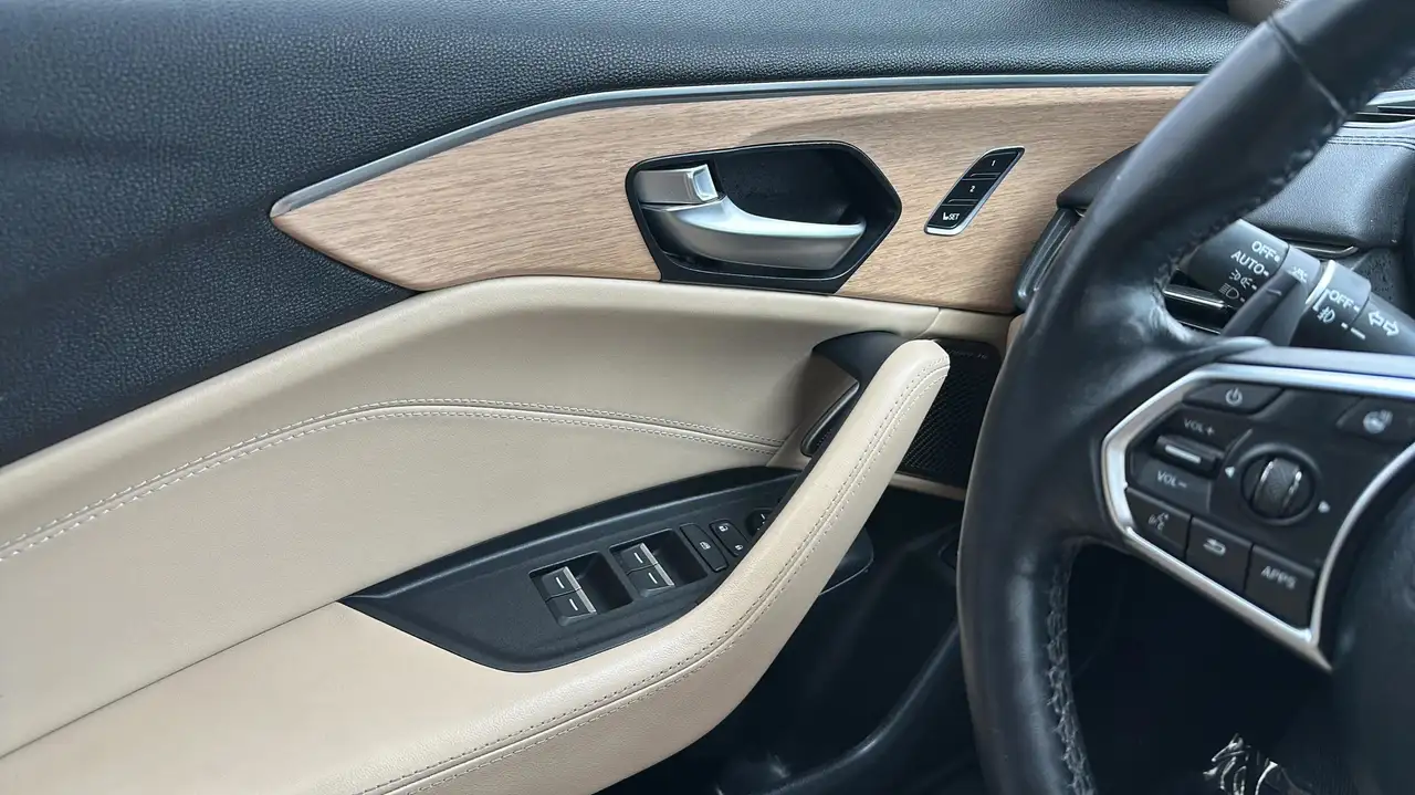 Acura TLX снимка Acura TLX