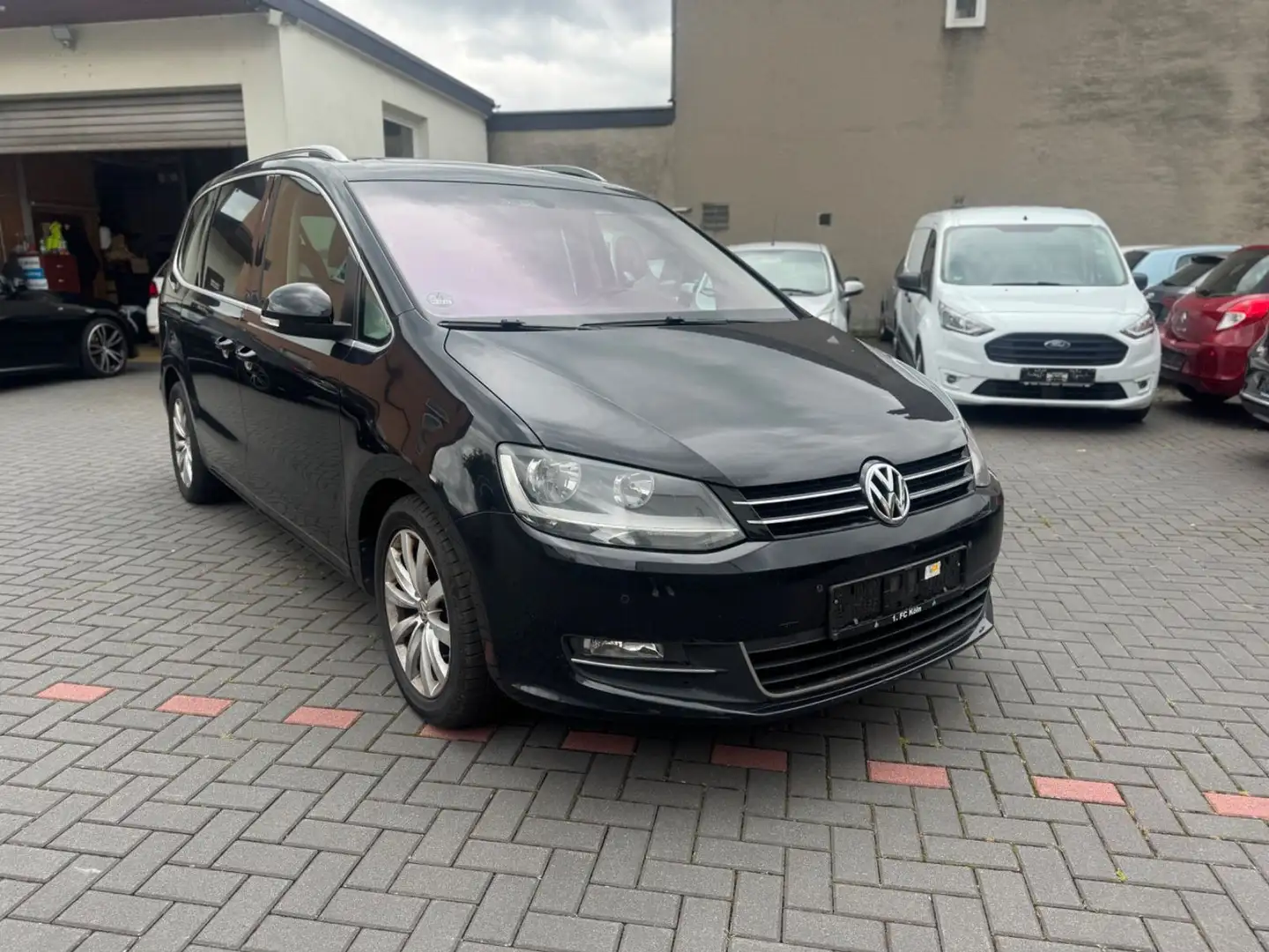Volkswagen Sharan 2.0TDI DSG NAVI PANORAMA HIGHLINE 125KW Negru - 1