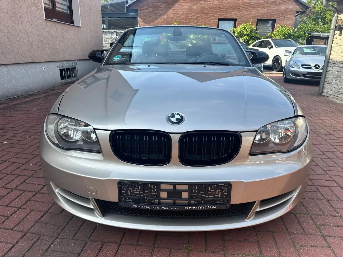 BMW 120 d. CABRIO AUT+KLIMAAUT+NAVI+LEDER Silber - 2