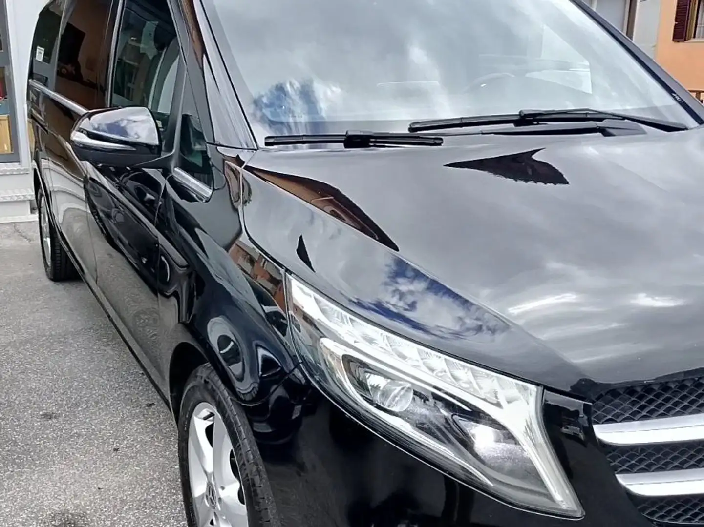 Mercedes-Benz V Extralong 220 d Executive *STRAFULL* Zwart - 2
