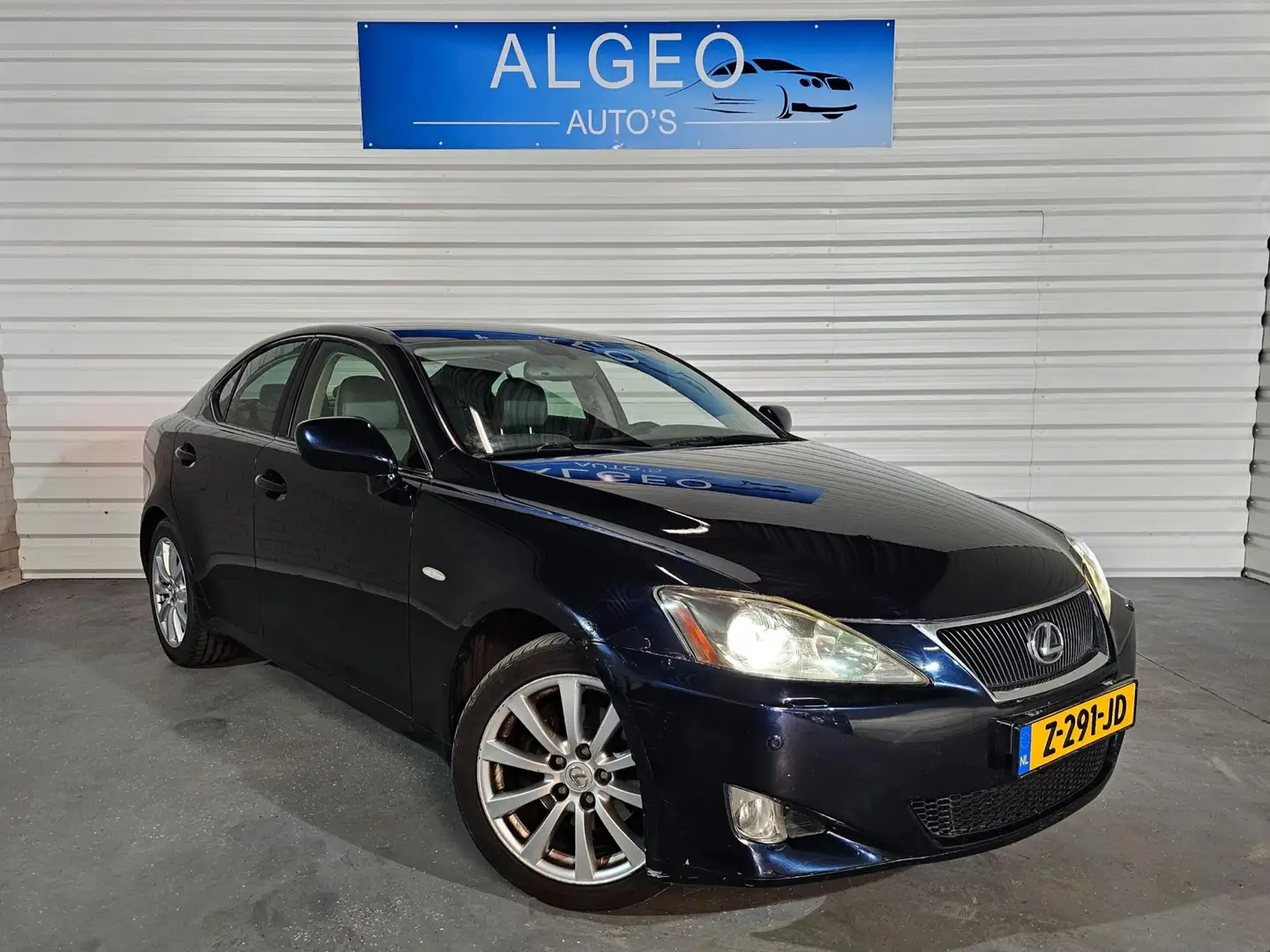 Lexus IS 220d Business Albastru - 1